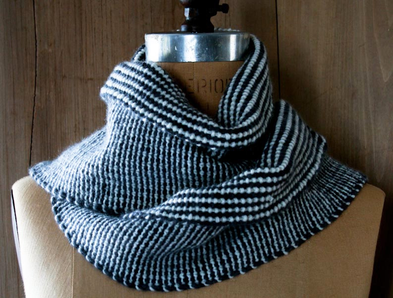 Шарф спицами от PURL SOHO: описание вязания